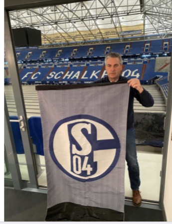 丹後ちりめんの再活性化で、ドイツサッカー、ブンデスリーガの名門FCシャルケと