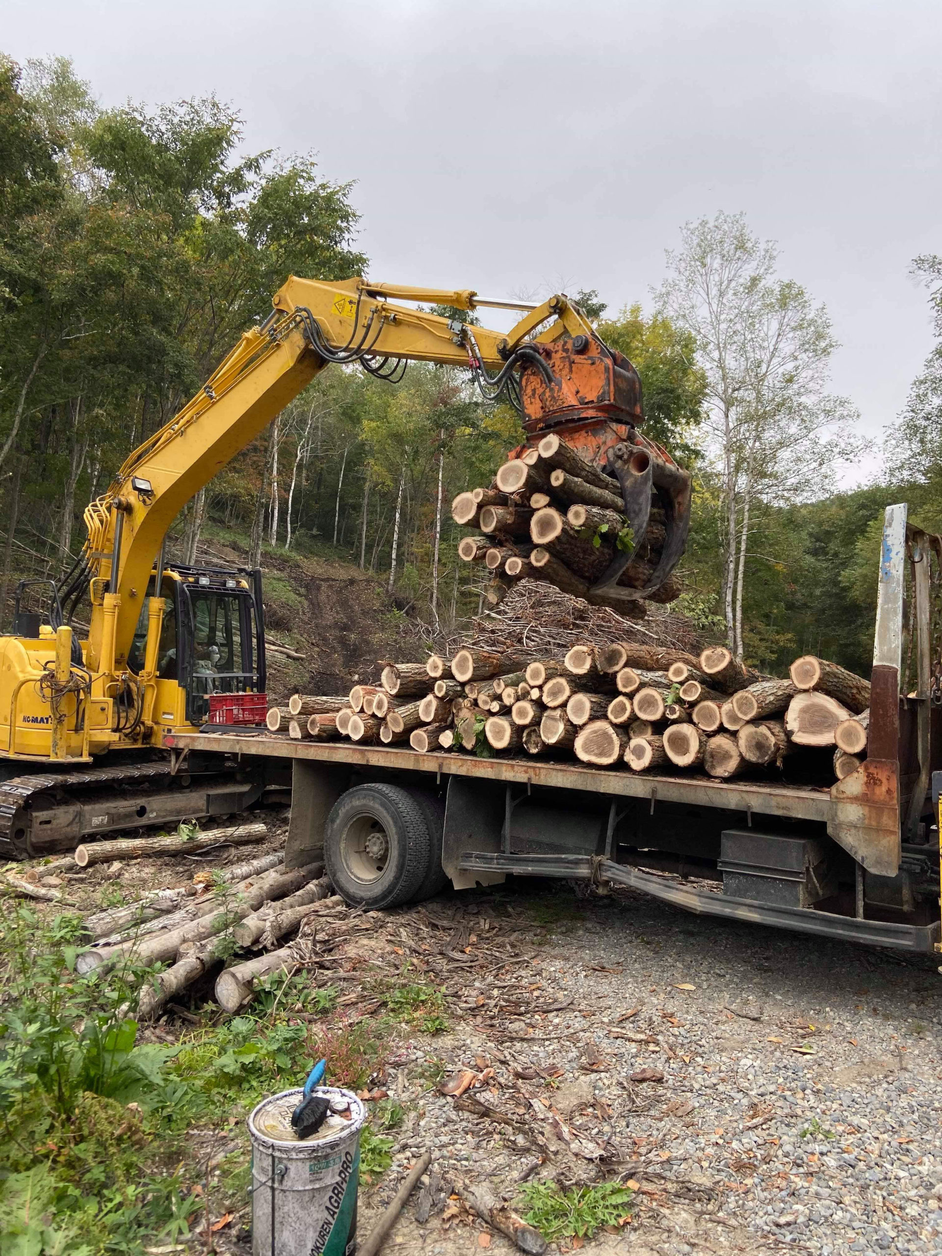 十勝の山を守り炭を焼く
